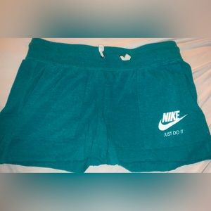 EUC VINTAGE NIKE Shorts